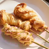 Cream Soda Flaky Pretzel Biscuit